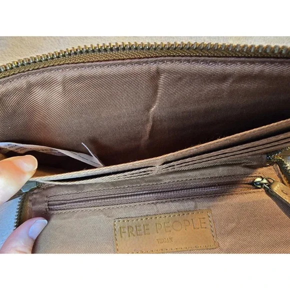 Free People Vegan Leather Wristlet Wallet Tan with 6 Card Slots & Coin Pocket - Picture 11 of 15
